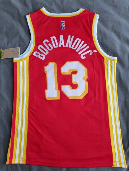 Maillot Hawks Bogdanovic 13 Rouge avec le logo Nike en diamant - Cliquez sur l'image pour la fermer